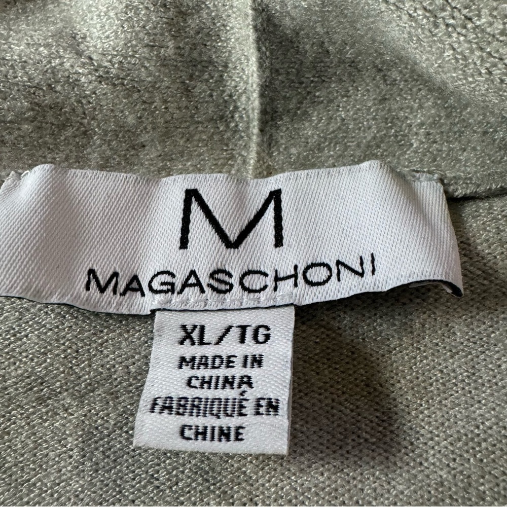 ‎Sweater - Picture 6 of 7